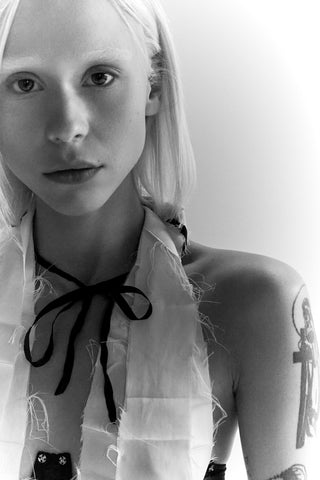Elin brassiere with  removable cups